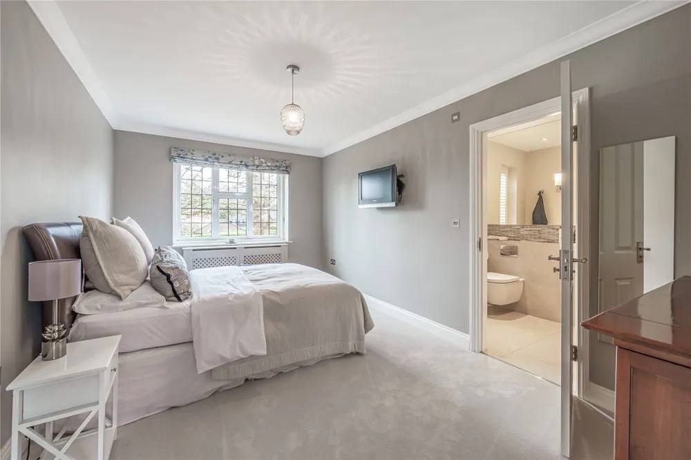 Dukes Wood Drive, Gerrards Cross, SL9