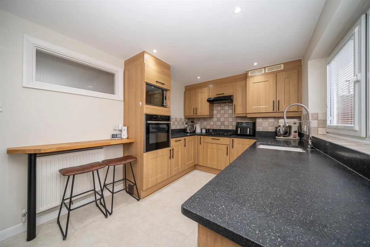 Garland Close, Old Town, Hemel Hempstead, Hertfordshire, HP2 5HU