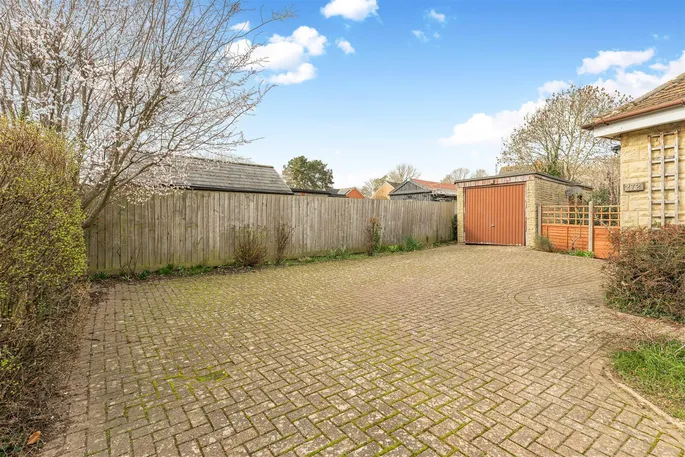 Property carousel image 17
