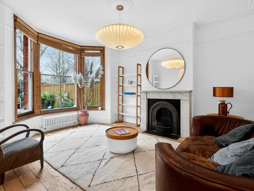 Newton Avenue, Londonphoto