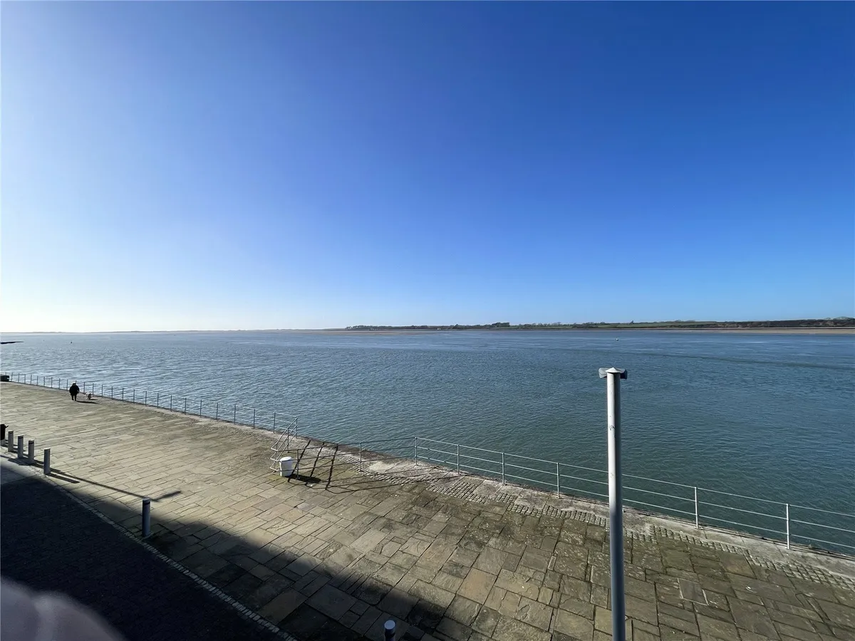 Doc Fictoria, Caernarfon, LL55