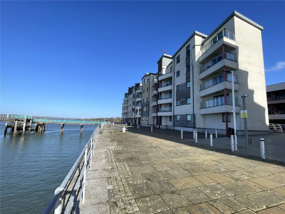 Doc Fictoria, Caernarfon, LL55