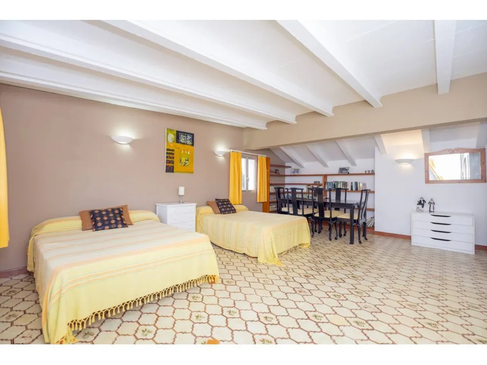 18, Es Castell