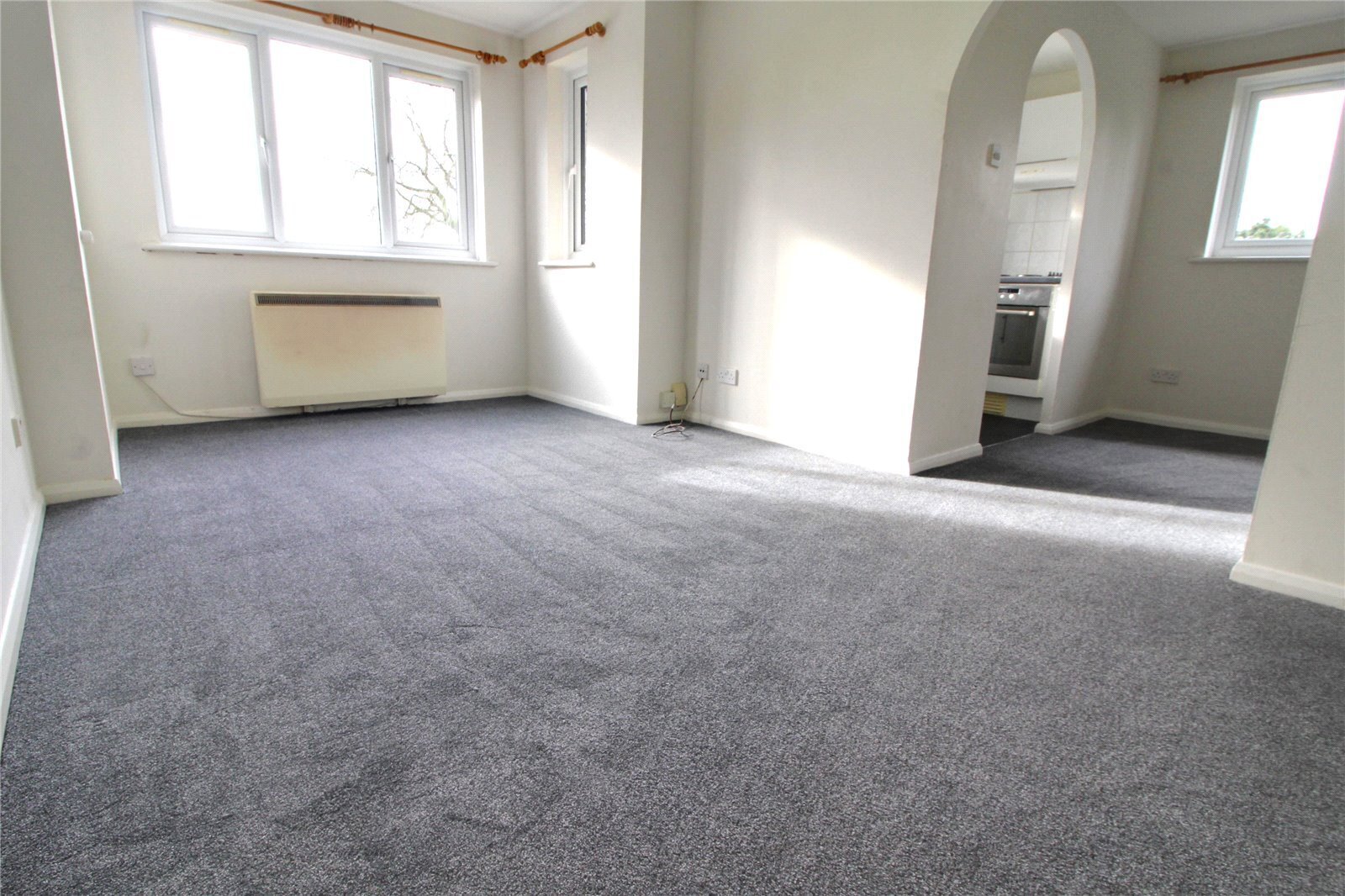 Woodfield Close, Enfield, Middlesex, EN1 Image 4