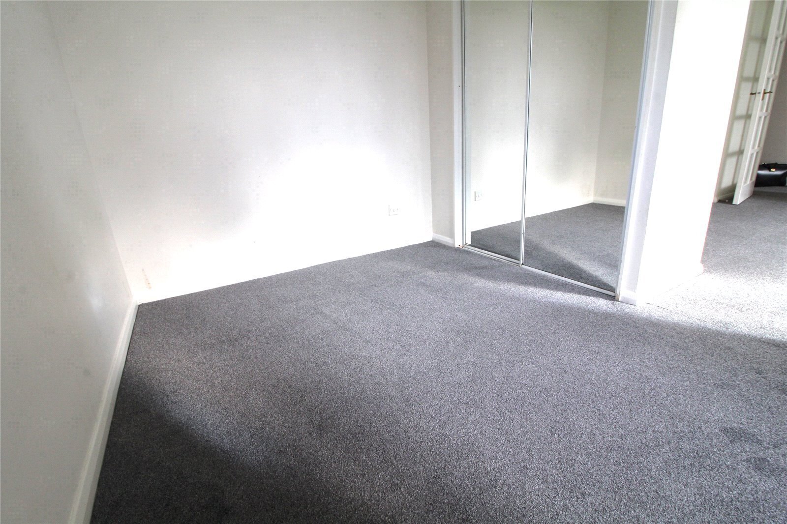 Woodfield Close, Enfield, Middlesex, EN1 Image 6