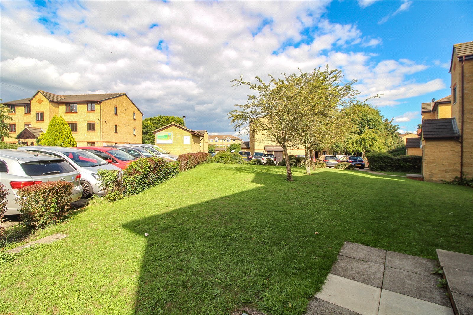 Woodfield Close, Enfield, Middlesex, EN1 Image 9