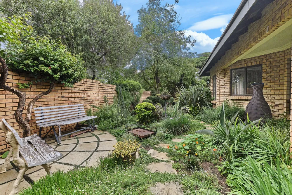 South Africa, Gauteng, Eagle Canyon Golf Estate, Monarch Lane, 35