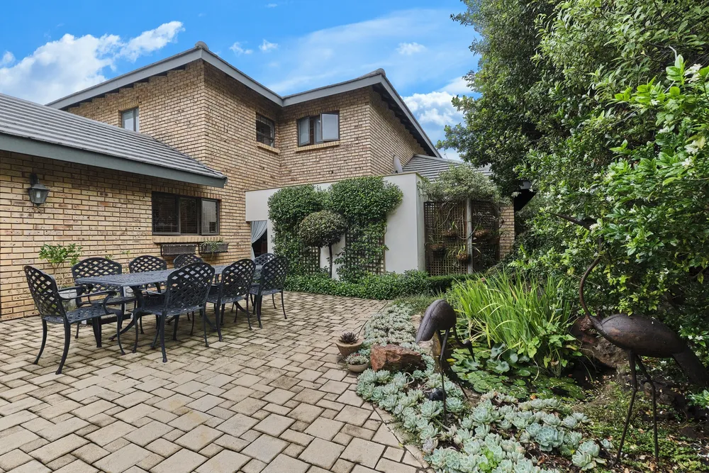 South Africa, Gauteng, Eagle Canyon Golf Estate, Monarch Lane, 35