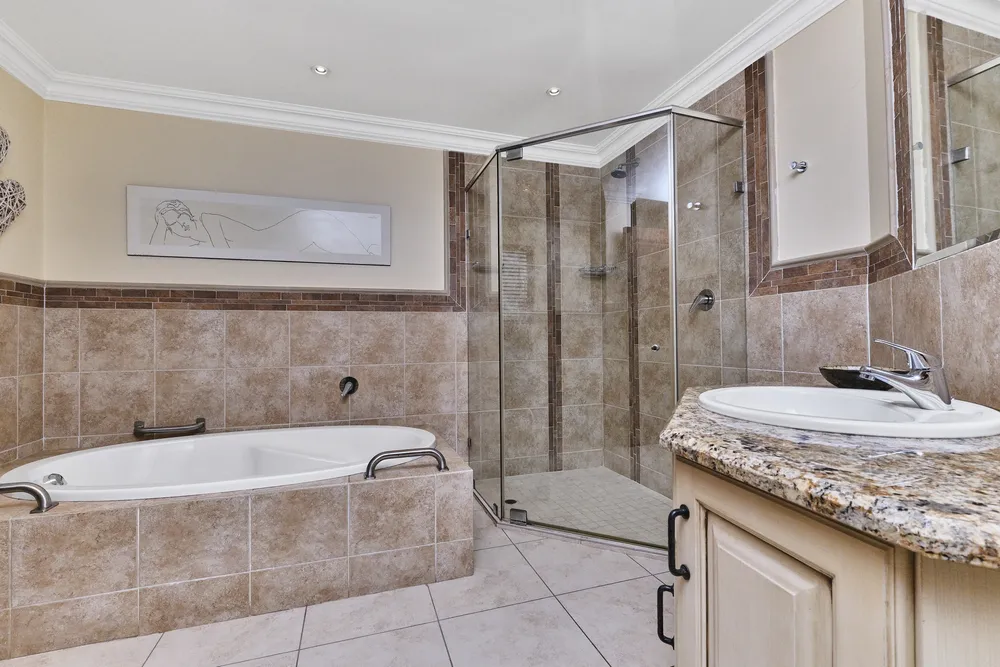 South Africa, Gauteng, Eagle Canyon Golf Estate, Monarch Lane, 35