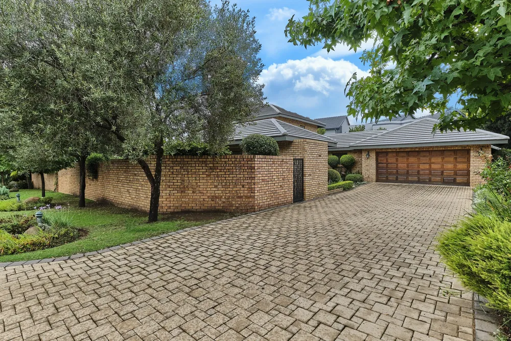 South Africa, Gauteng, Eagle Canyon Golf Estate, Monarch Lane, 35