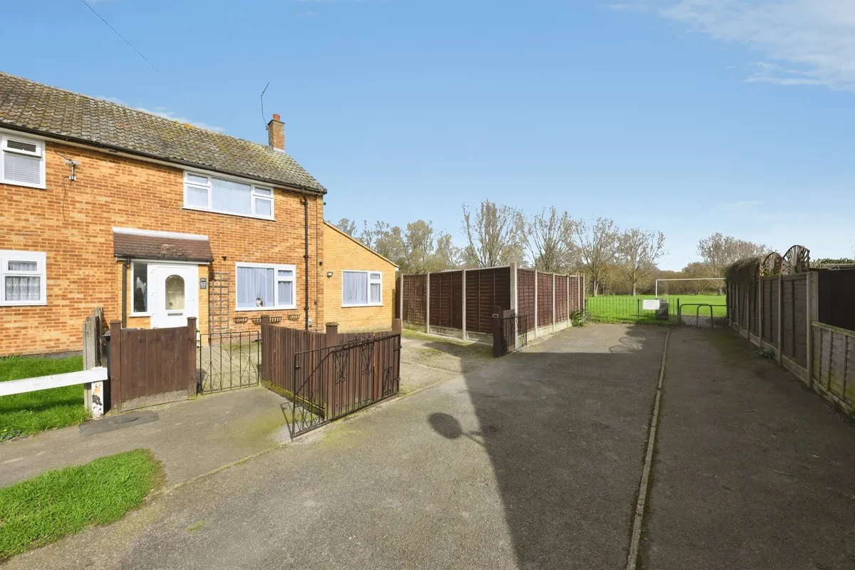 Wavell Close, Cheshunt, Waltham Cross