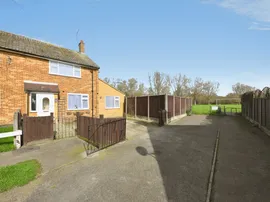 Wavell Close, Cheshunt, Waltham Cross photo
