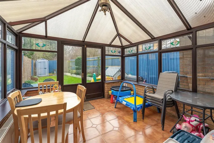 Property carousel image 7