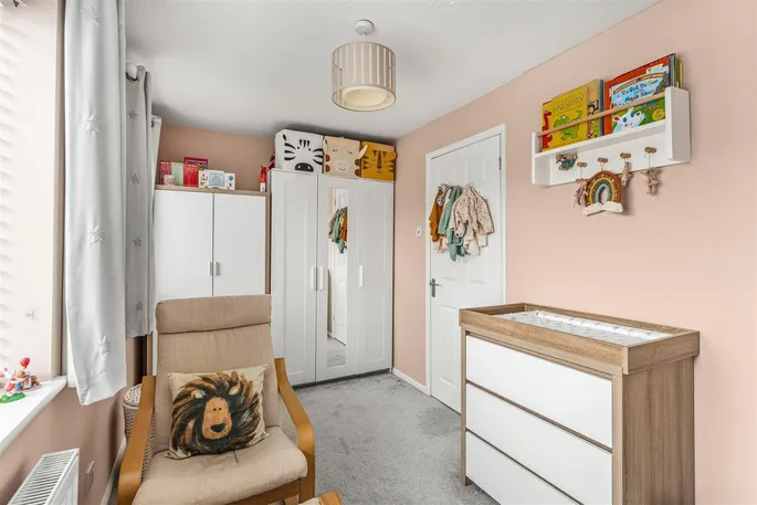 Property carousel image 12