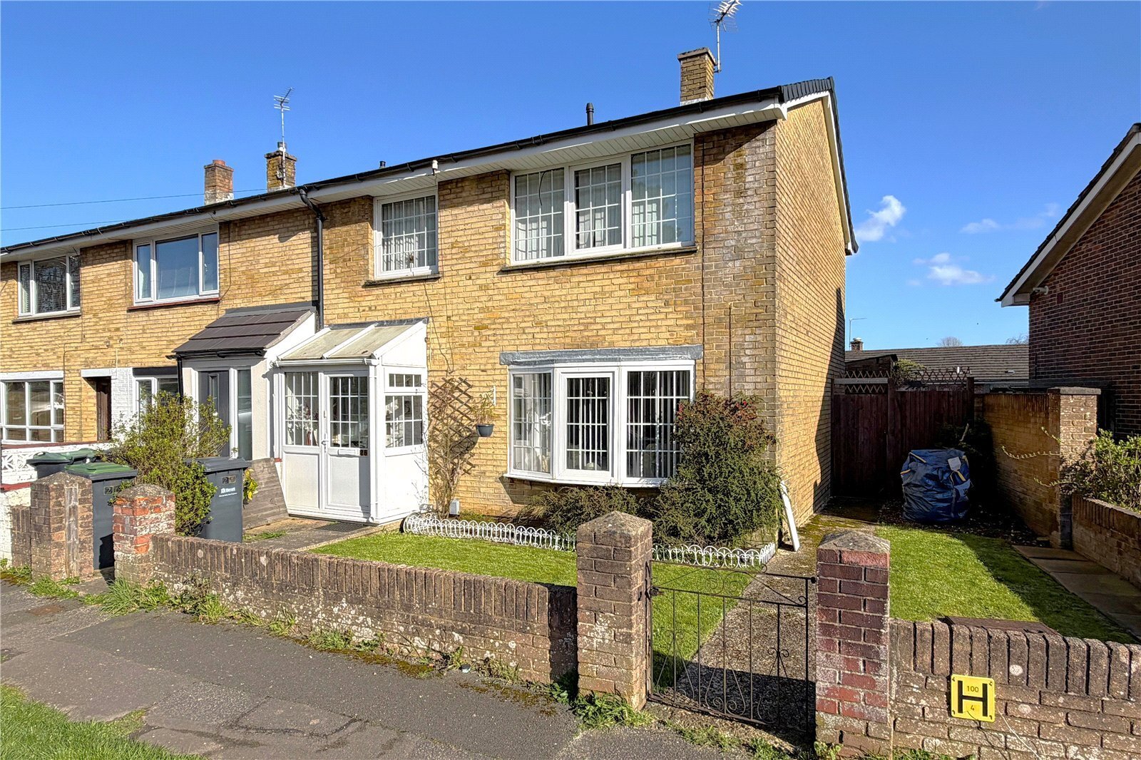 Crawley Avenue, West Leigh, Havant, Hampshire, PO9 Image 1