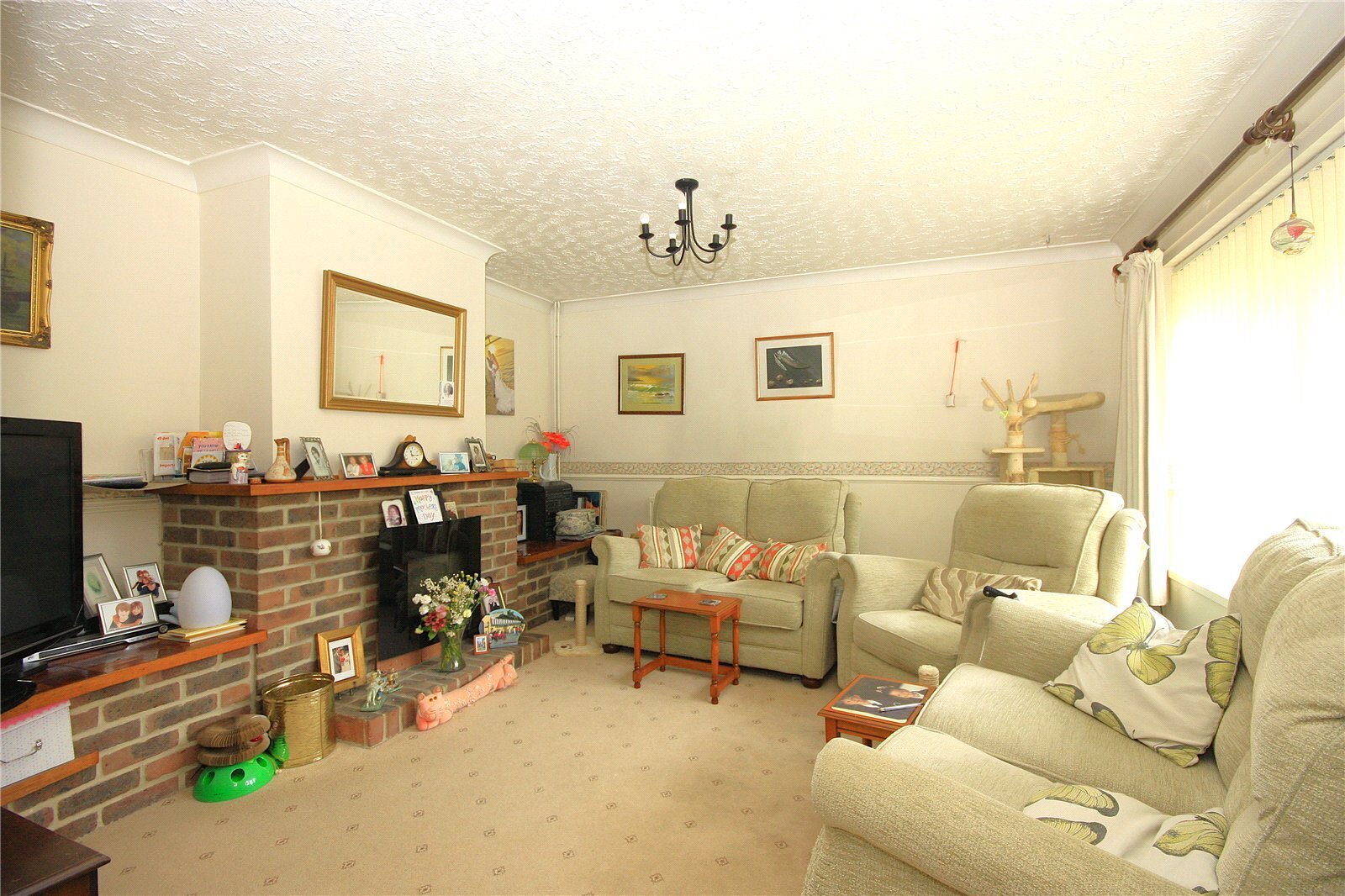 Crawley Avenue, West Leigh, Havant, Hampshire, PO9 Image 3