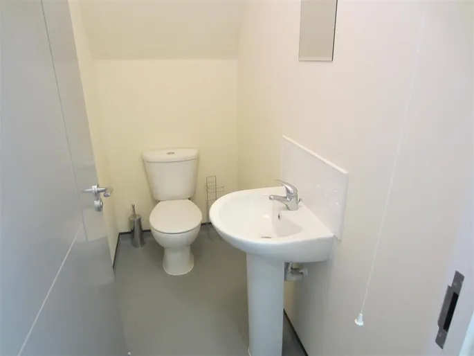 Property carousel image 5