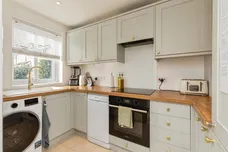 Meadow Drive, Bath