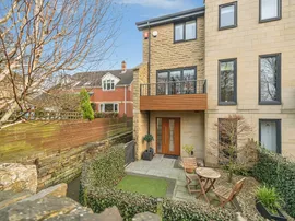 Radley Court, MIRFIELD photo