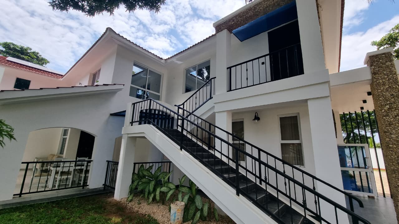 Private 6 Bedroom Estate with Pool  Family & Group Retreat Near Diani Beach Image 43