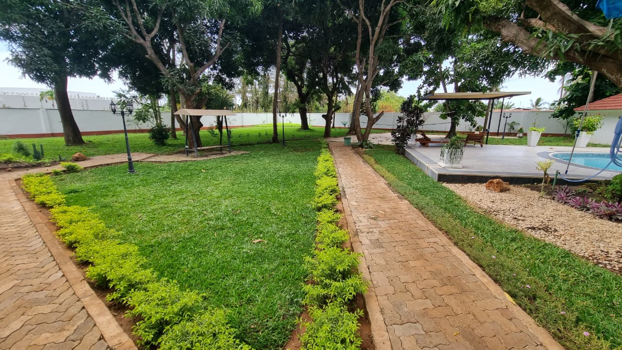 Private 6 Bedroom Estate with Pool  Family & Group Retreat Near Diani Beach Image 65