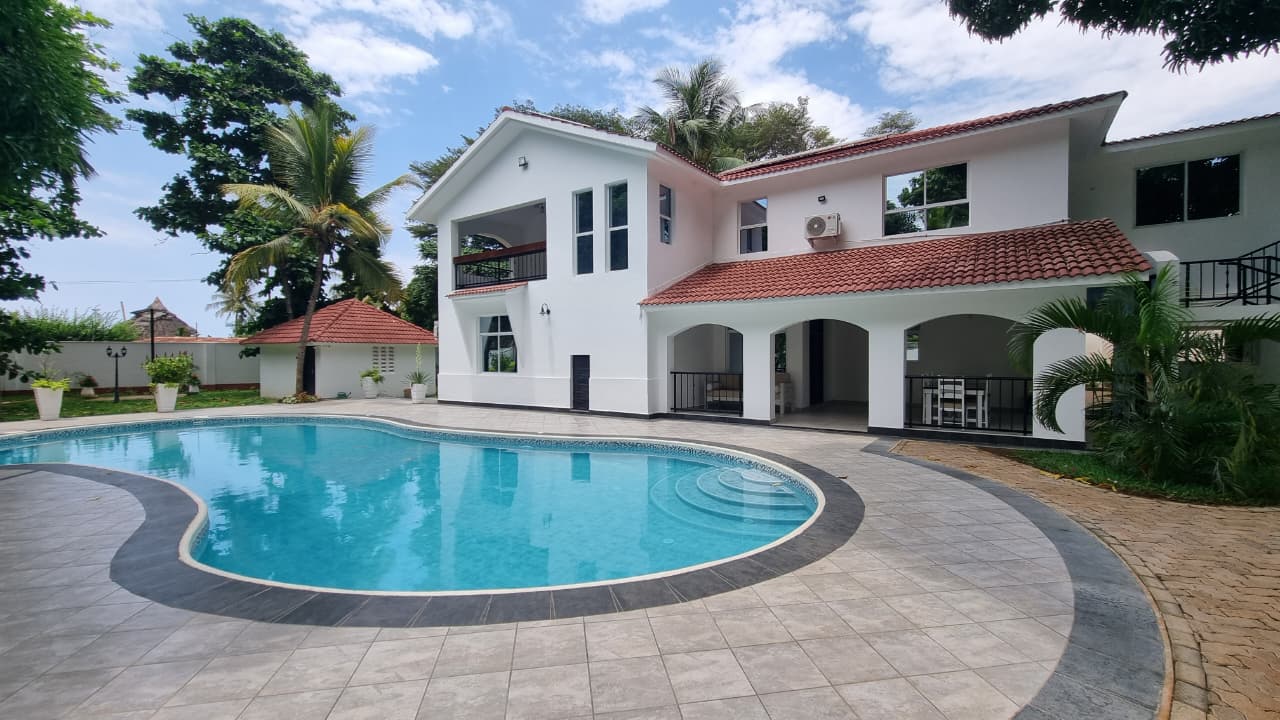 Private 6 Bedroom Estate with Pool  Family & Group Retreat Near Diani Beach Image 67