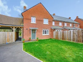 Heron Mews, Bourne End, Hemel Hempstead photo
