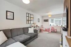 Tedder Avenue, Henlow