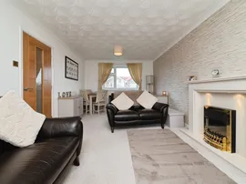 Wentworth Close, Willerby, Hull thumb 3