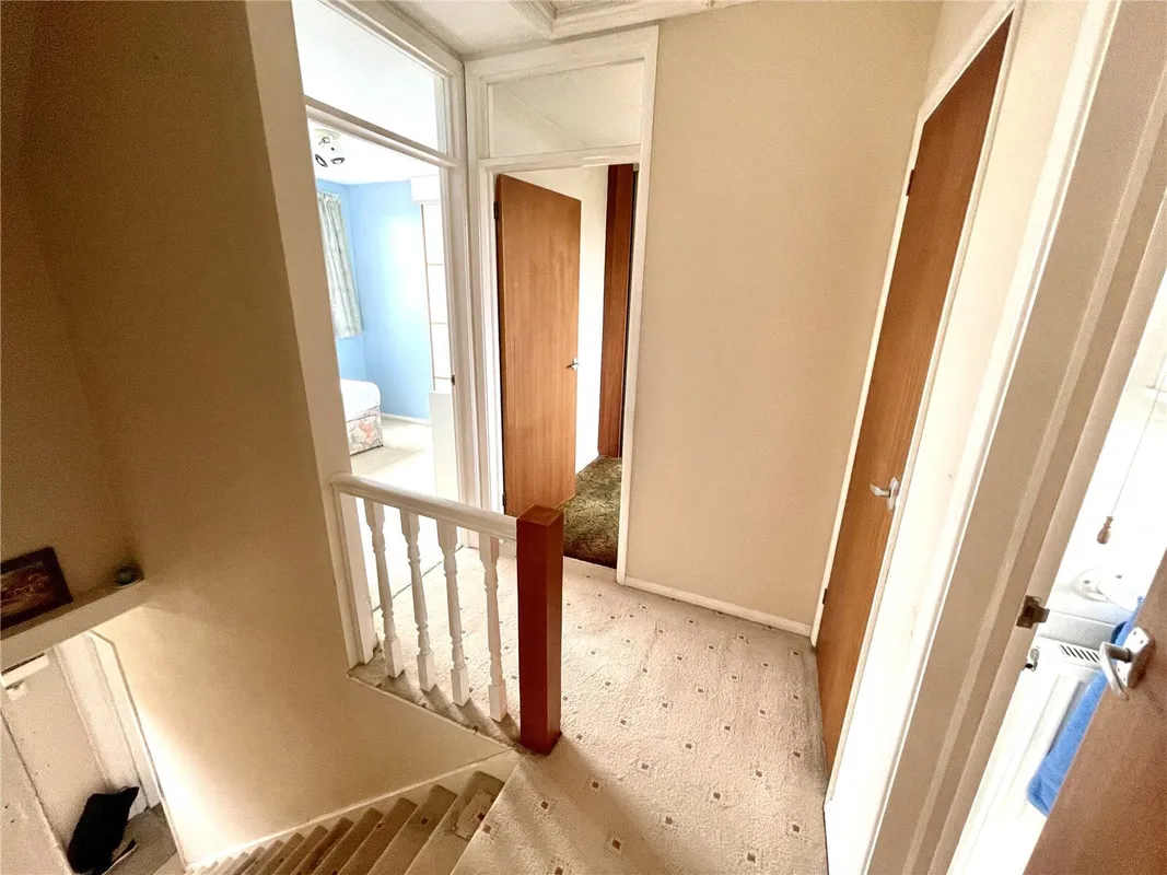 Daws Heath Road, Rayleigh, Essex, SS6