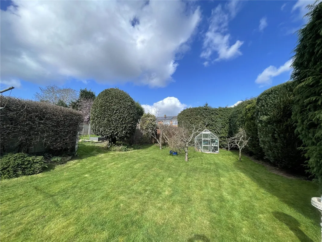 Daws Heath Road, Rayleigh, Essex, SS6