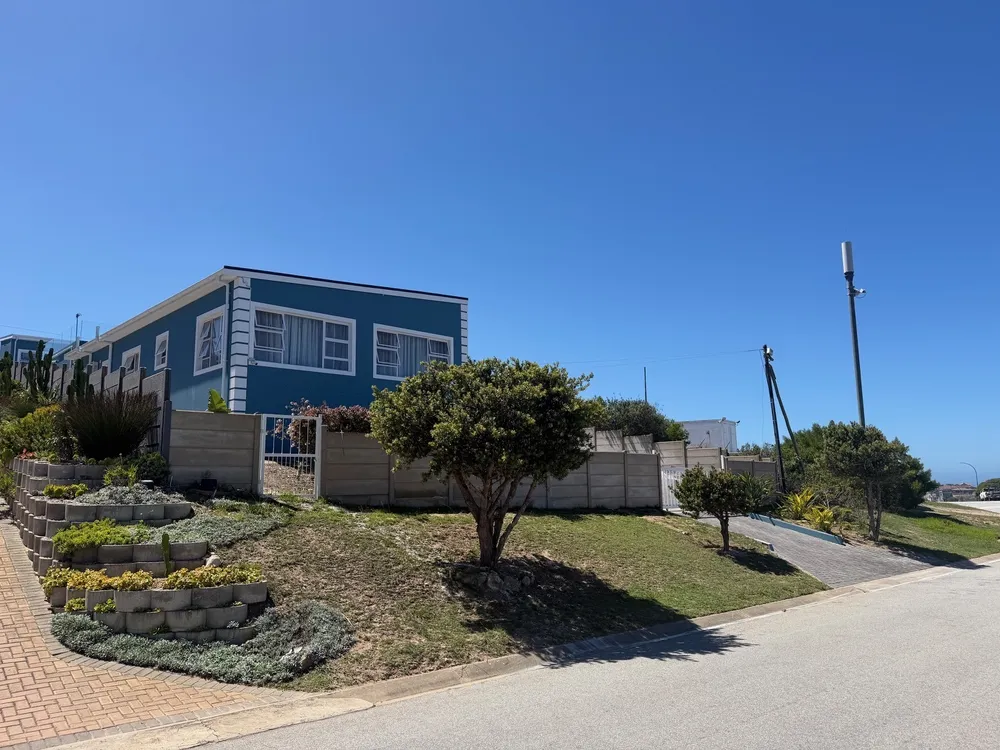 View image gallery of South Africa, Western Cape, Dana Bay, Nerina Road, 35