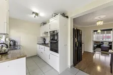 Dunster Avenue, Morden