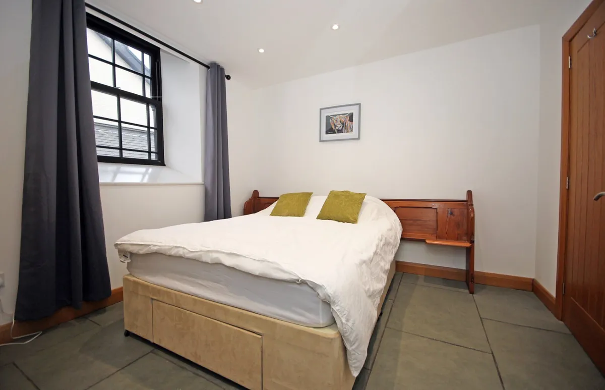 Gyrn Goch, Caernarfon, Gwynedd, LL54
