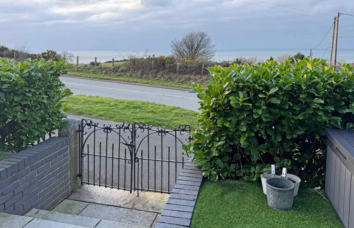 Gyrn Goch, Caernarfon, Gwynedd, LL54