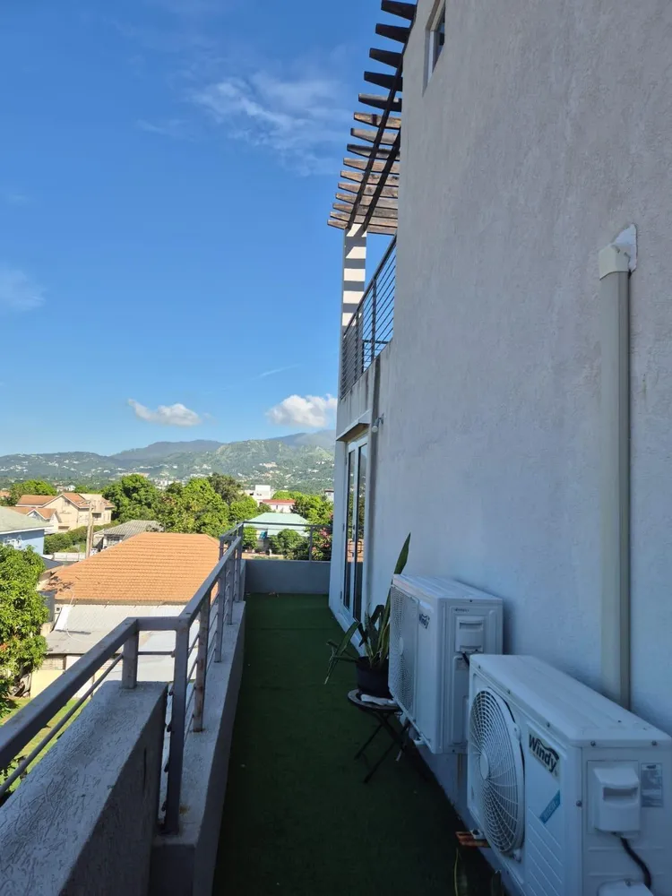 WINSTON AVENUE Kingston  St. Andrew