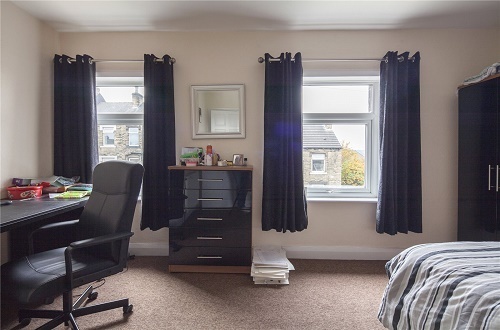 7 Birkhouse Lane, Huddersfield, HD5 Image 4
