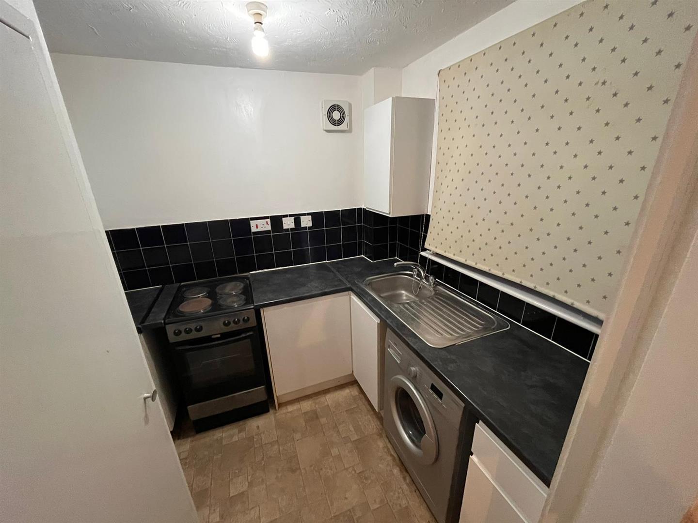 Somerset Gardens, London Image 3