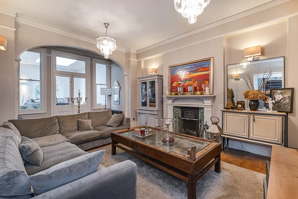 Hillcroft Crescent, Ealing, W5