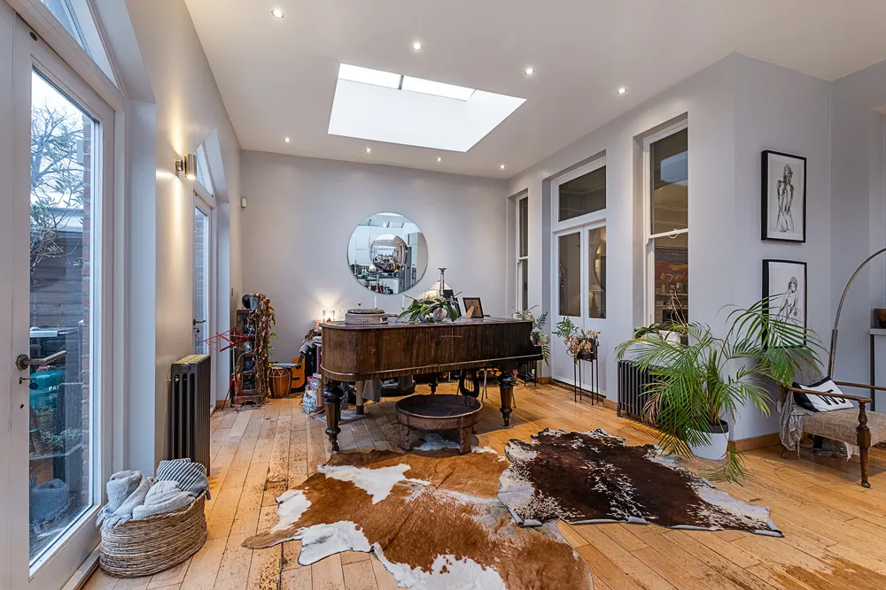 Hillcroft Crescent, Ealing, W5