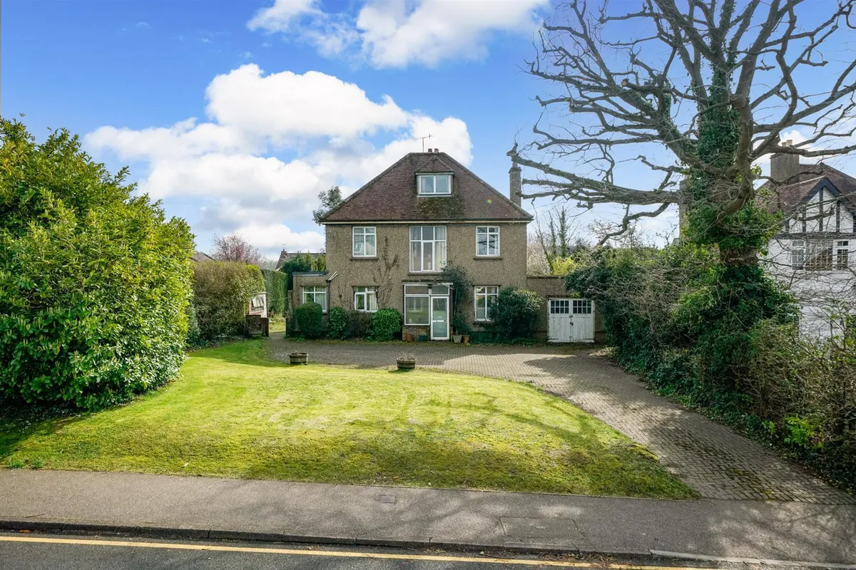 Hillfield Road, Hemel Hempstead, Hertfordshire, HP2 4AB