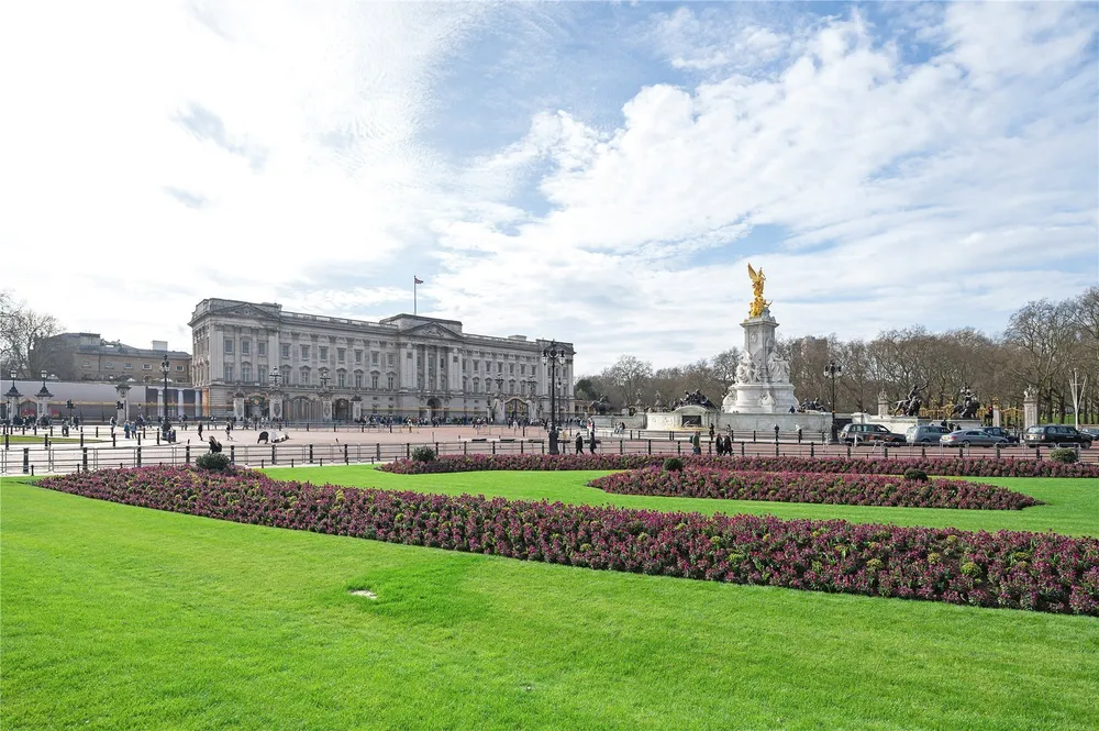 Buckingham Palace Road, Victoria, London, SW1W