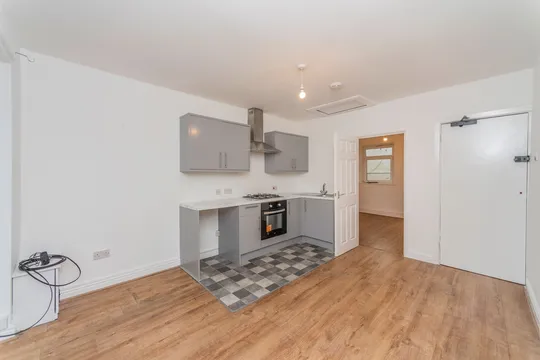 Bridgend Road, Bridgend, CF32
