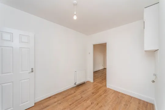 Bridgend Road, Bridgend, CF32