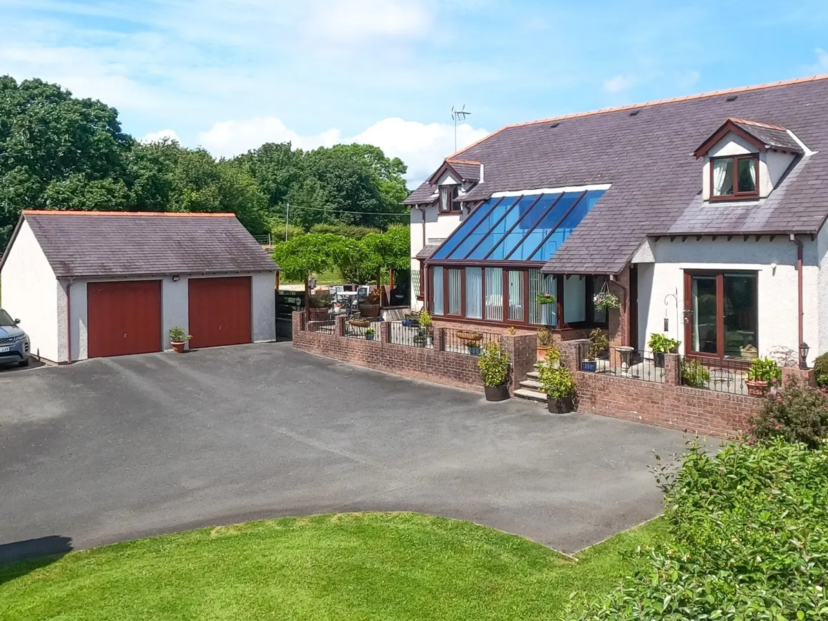 Penrhosgarnedd, Bangor, Gwynedd, LL57