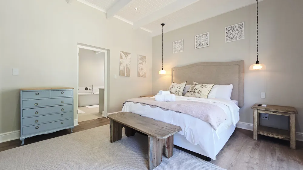 South Africa, Western Cape, Riebeek Kasteel, Hoof Road, 22