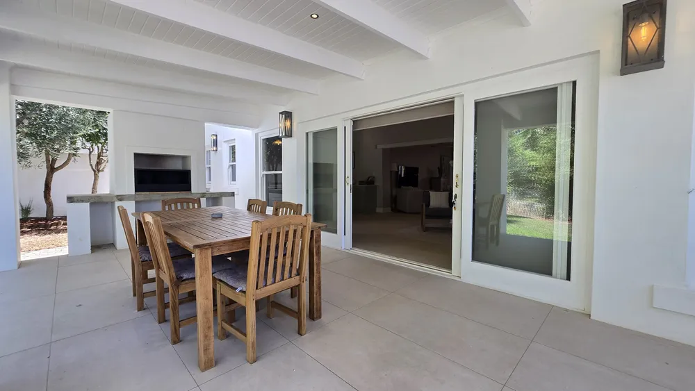 South Africa, Western Cape, Riebeek Kasteel, Hoof Road, 22