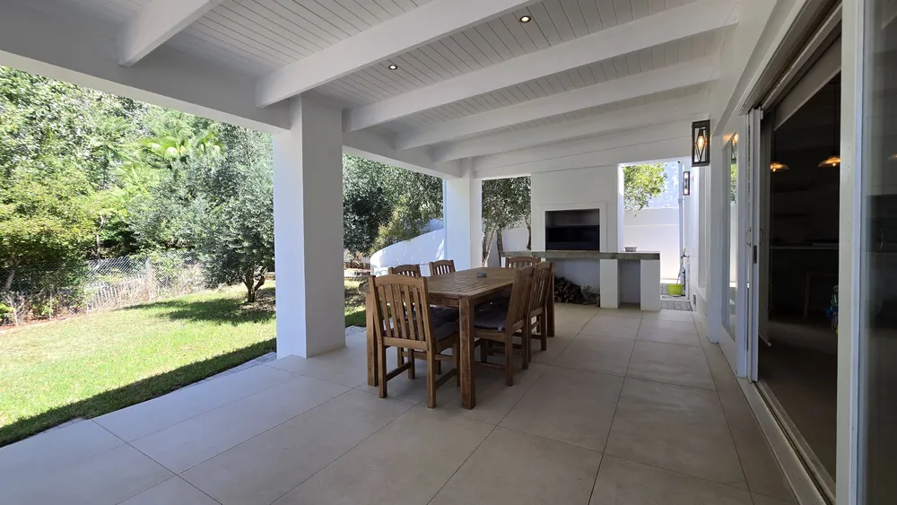 South Africa, Western Cape, Riebeek Kasteel, Hoof Road, 22