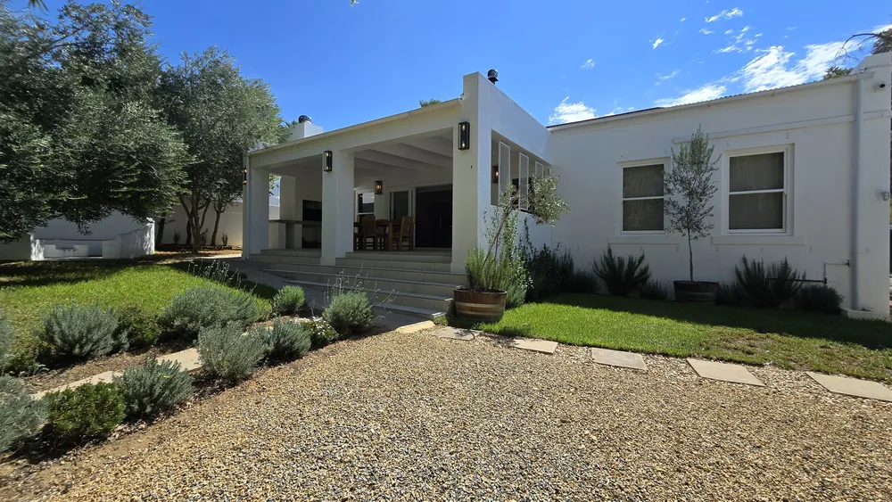 South Africa, Western Cape, Riebeek Kasteel, Hoof Road, 22