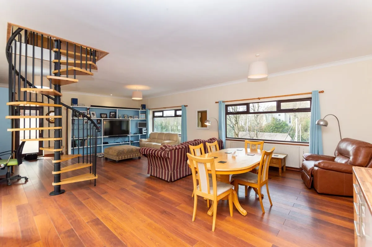 Y Felinheli, Gwynedd, LL56